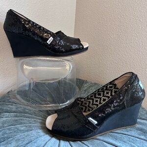 TOMS Women's Black Wedge Shoes